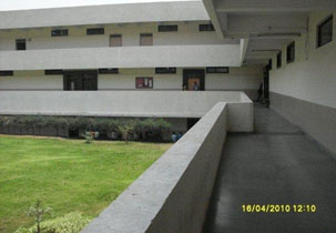 Re Vera School of Management